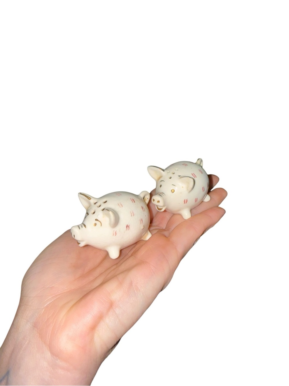 Small vintage pig salt and pepper shakers